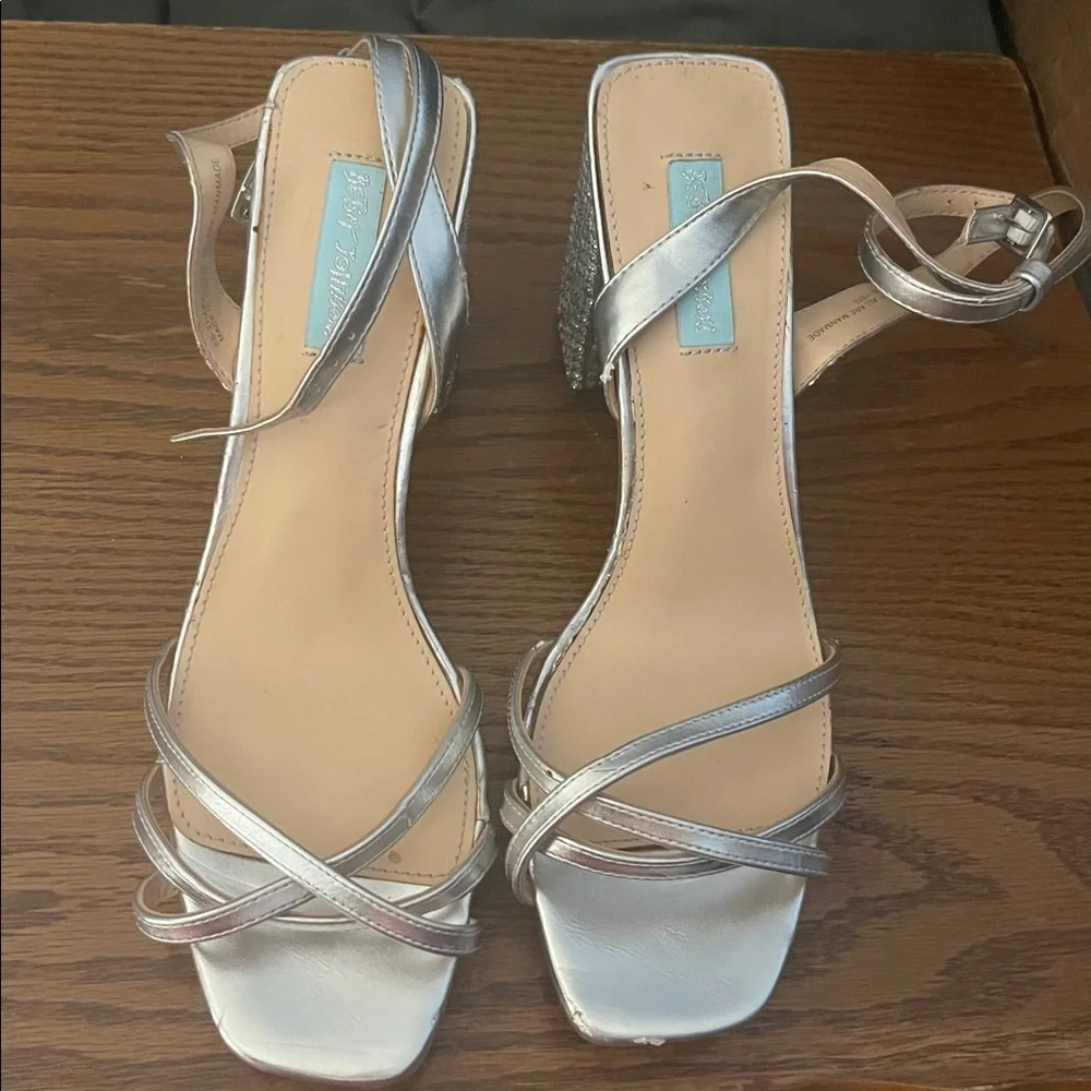 Betsey Johnson Zhara Silver Metallic Rhinestone Block Heel Sandals Size 11